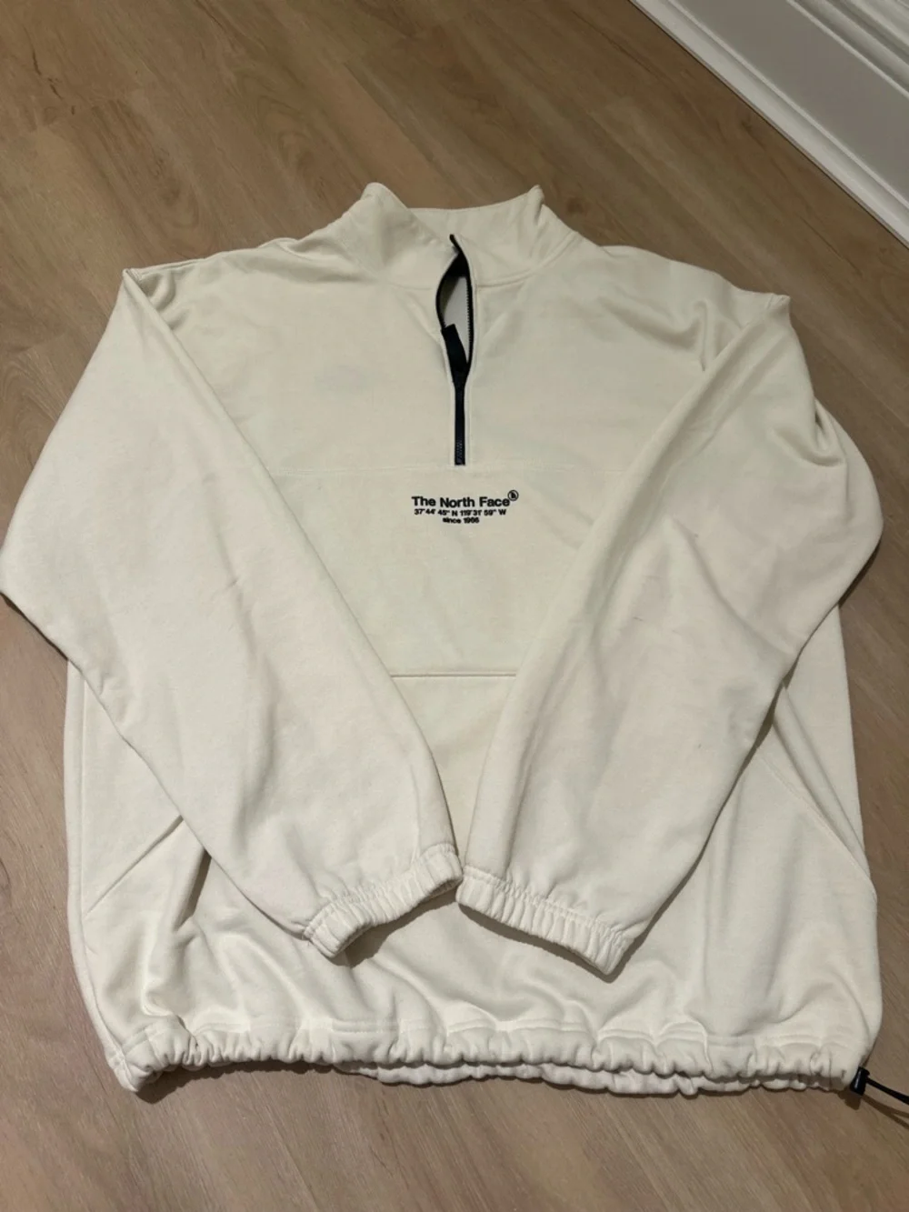 The North Face Men's AXYS ¼-Zip Fleece in White Dune Mens Size M - Picture 2 of 8